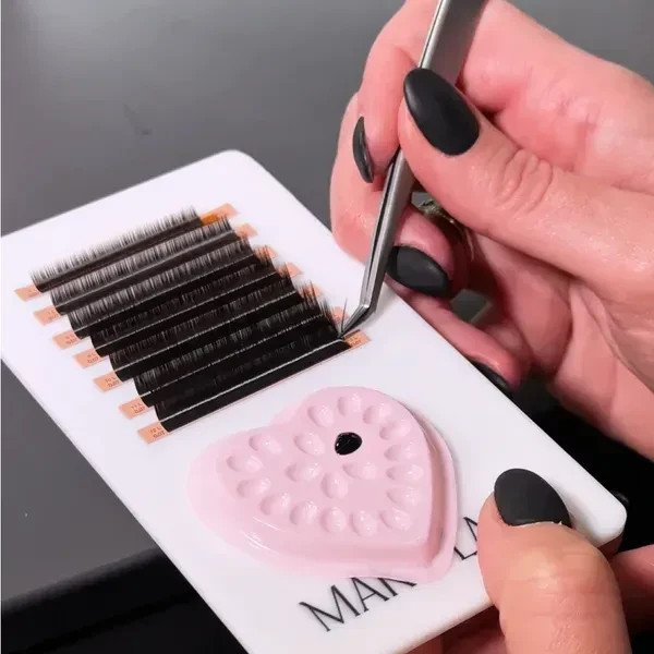 Mary Lash Планшет для ресниц акриловый белый 7*13cm