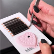 Mary Lash Планшет для ресниц акриловый белый 7*13cm